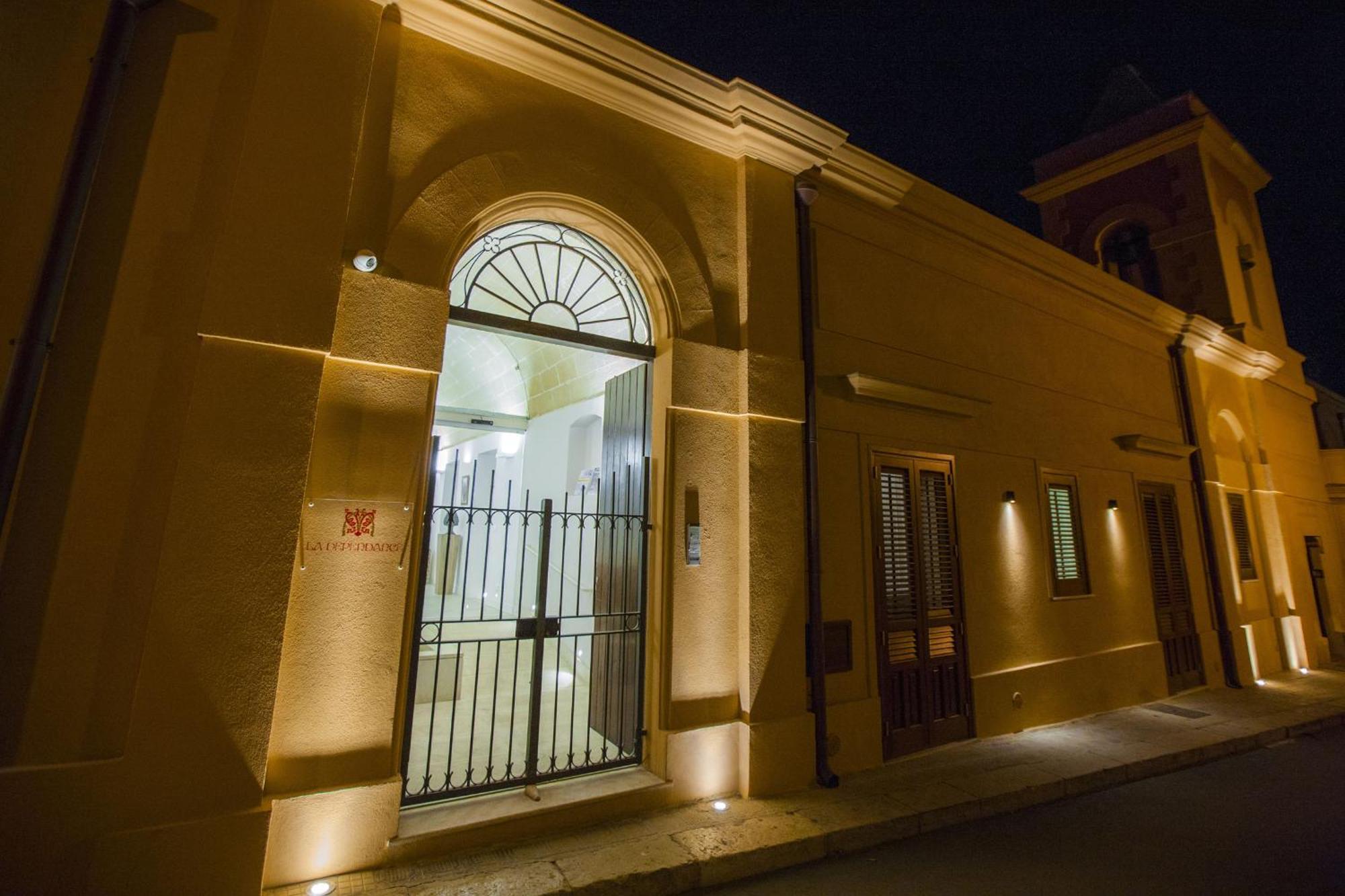 Aegusa Hotel فافينانا المظهر الخارجي الصورة