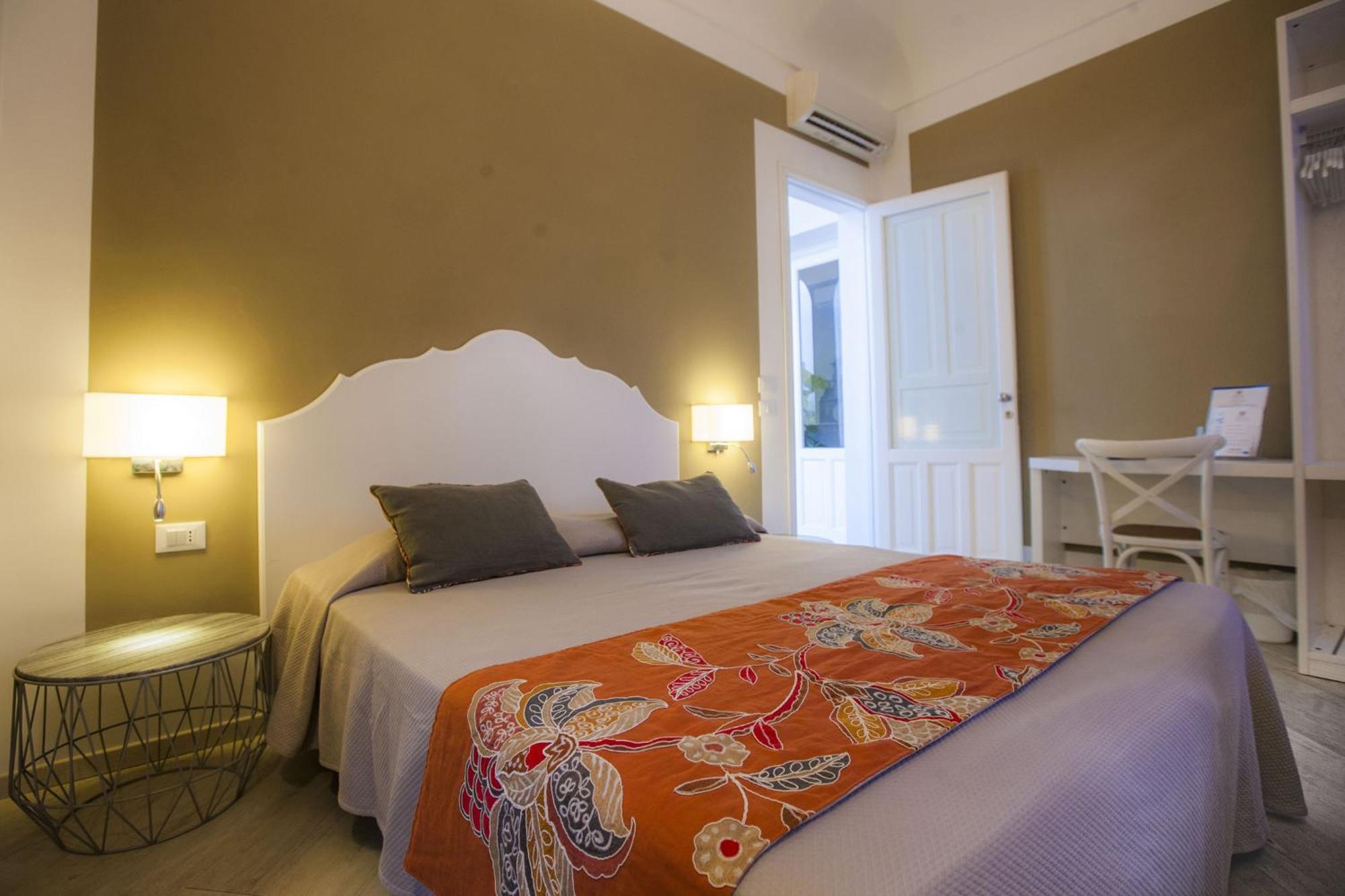 Aegusa Hotel فافينانا المظهر الخارجي الصورة