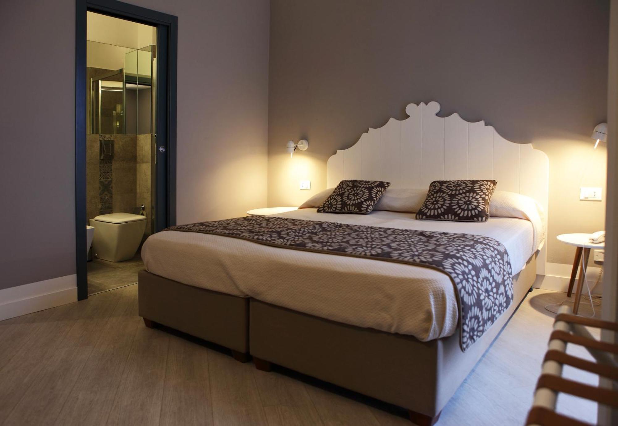 Aegusa Hotel فافينانا المظهر الخارجي الصورة