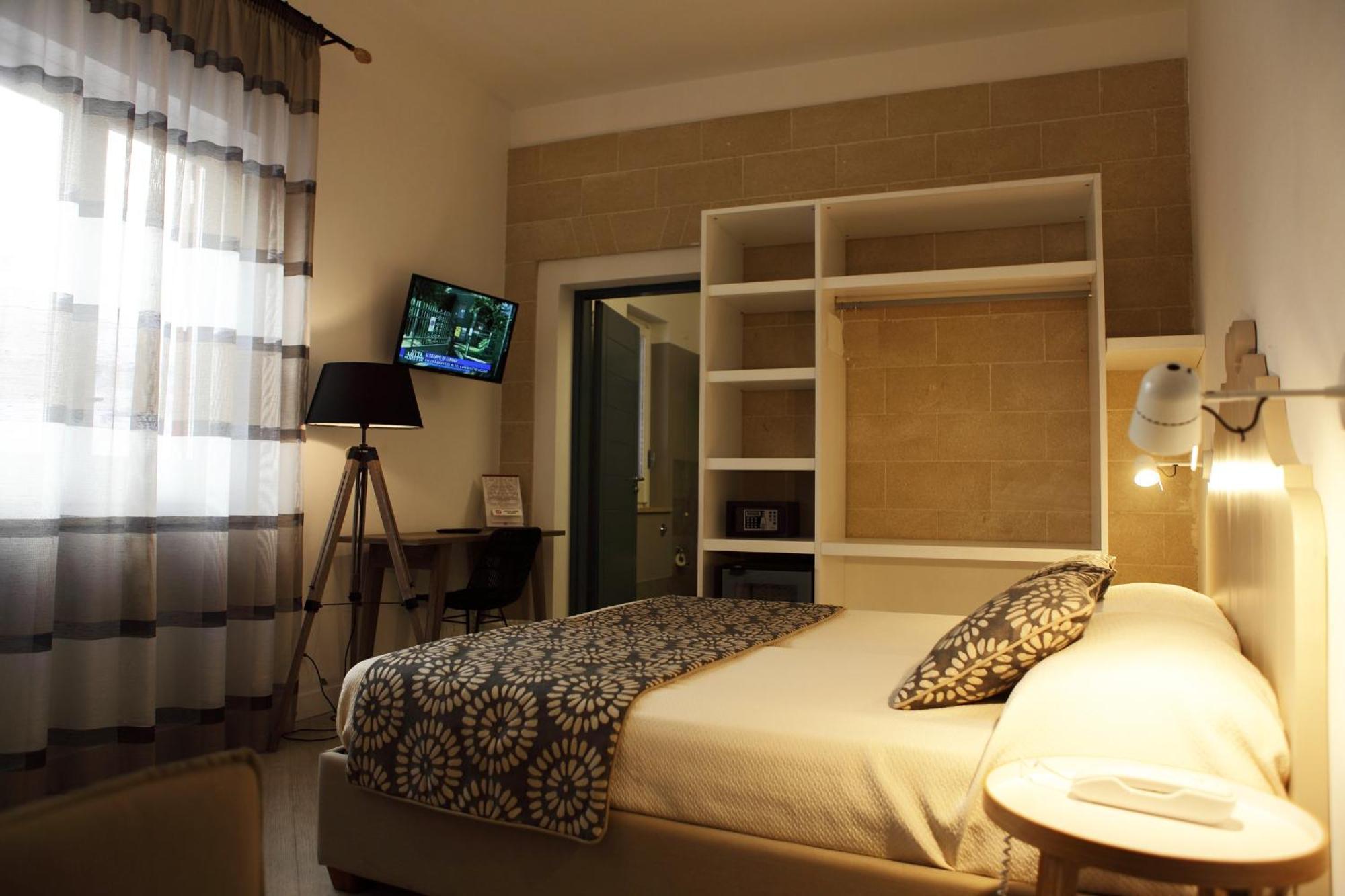 Aegusa Hotel فافينانا المظهر الخارجي الصورة